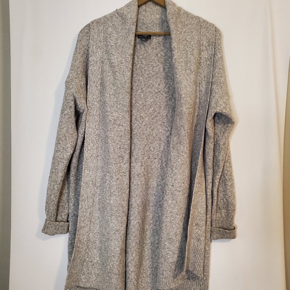 Eddie Bauer WOMEN'S Size M/L NWOT Light Gray oversized open front tunic cardigan